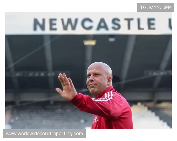 克洛普的战术创新在现代足球中的重要性及其对战术格局的影响分析