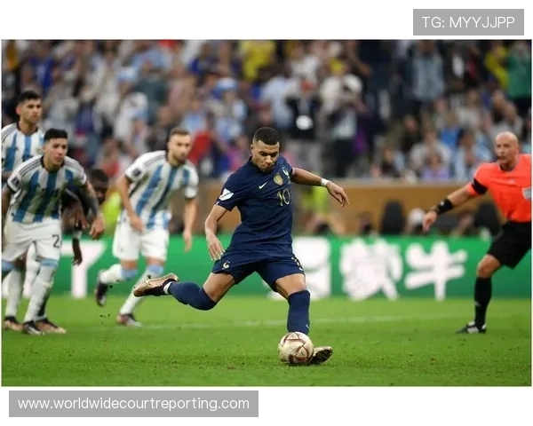 南美足球进攻风格特点鲜明,强调个人技术与即兴创造力 南美足球进攻风格特点鲜明,强调个人技术与即兴创造力