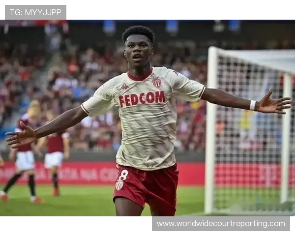 帕利尼亚抢断能力解析：中场防守核心标签拆解