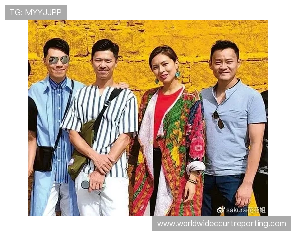 仲满今天又换了副豪宅钥匙，普通人连门都摸不到啊？